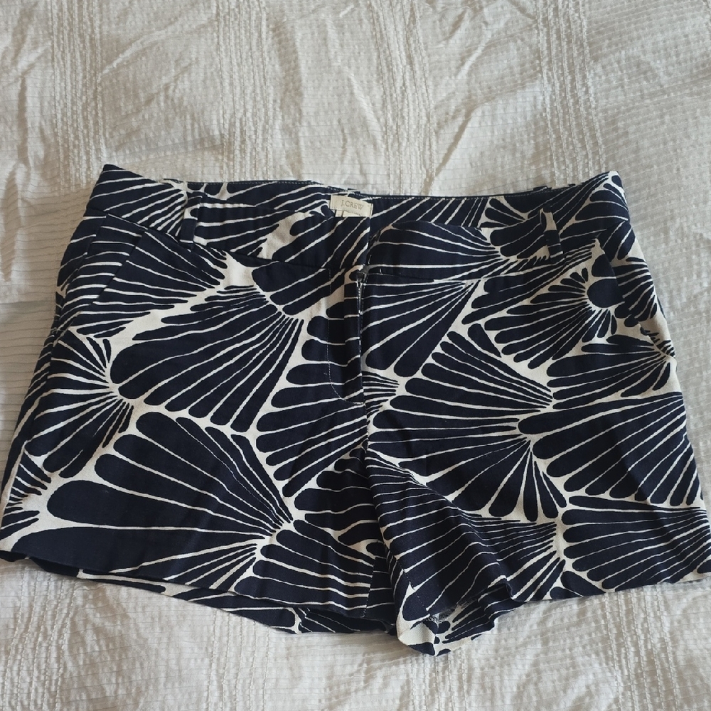 J.Crew Blue and White Patterned Shorts Size 8